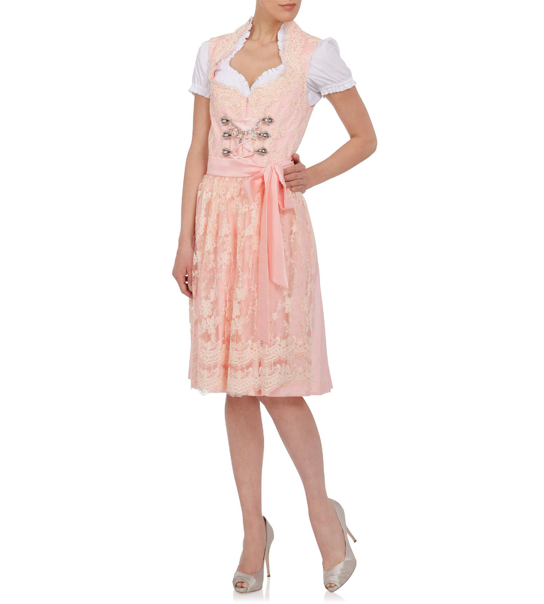 Roséfarbenes Unikat-Dirndl mit Spitze
