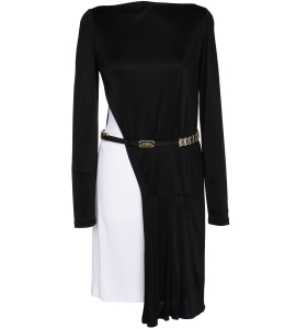 Schwarzes Stretchkleid mit seitlicher Akzentuierung 