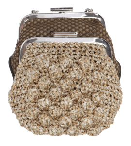 Häkeltasche mit Kette in Gold