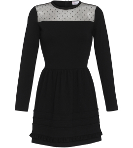 Schwarzes Kleid mit romantischen Details