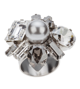 Edler Ring mit grauer Perle